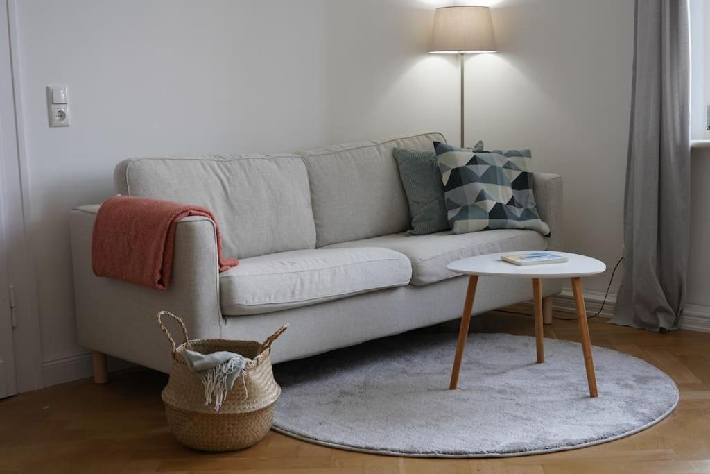 Schoene Ferienwohnung Mit Zwei Schlafzimmern 奎德林堡 外观 照片